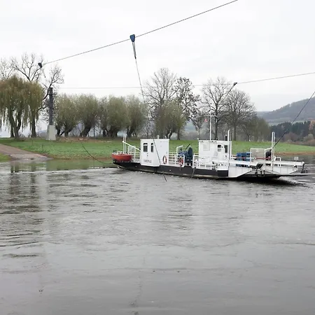 Ruhige In Polle, Cleaning Included *