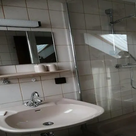 Ruhige In Polle, Cleaning Included *
