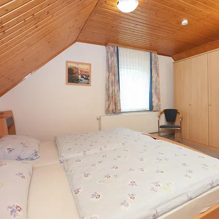 Apartment Ruhige In Polle, Cleaning Included Polle