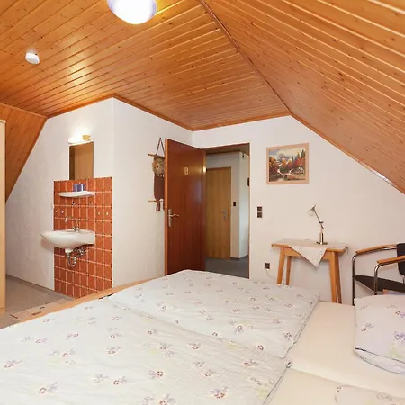 Apartment Ruhige In Polle, Cleaning Included *